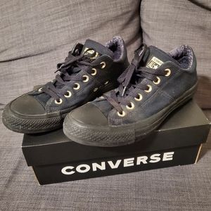 Converse all black low tops